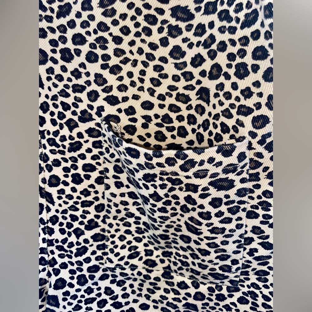 * SOLD ON M * 100% Cotton Leopard Print Adjustable Short Overalls Size Medium - Picture 3 of 7